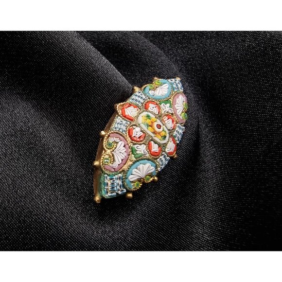 Vintage 1930S Italian Mosaic Brooch With Intricate Floral Design - Picture 2 of 5
